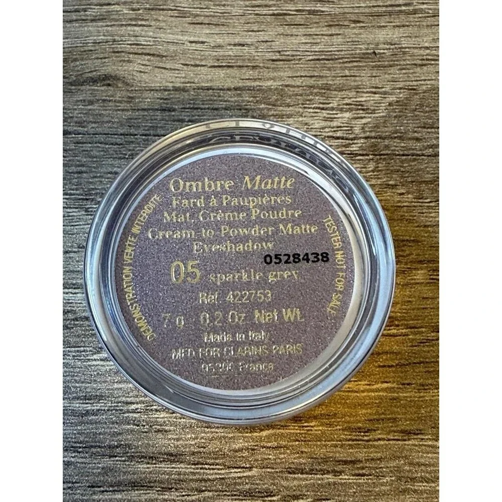 CLARINS Ombre Matte Cream-To-Powder Eyeshadow - 05 Sparkle Grey